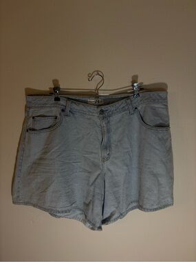Curve Love Abercrombie & Fitch Light Denim Jean Shorts